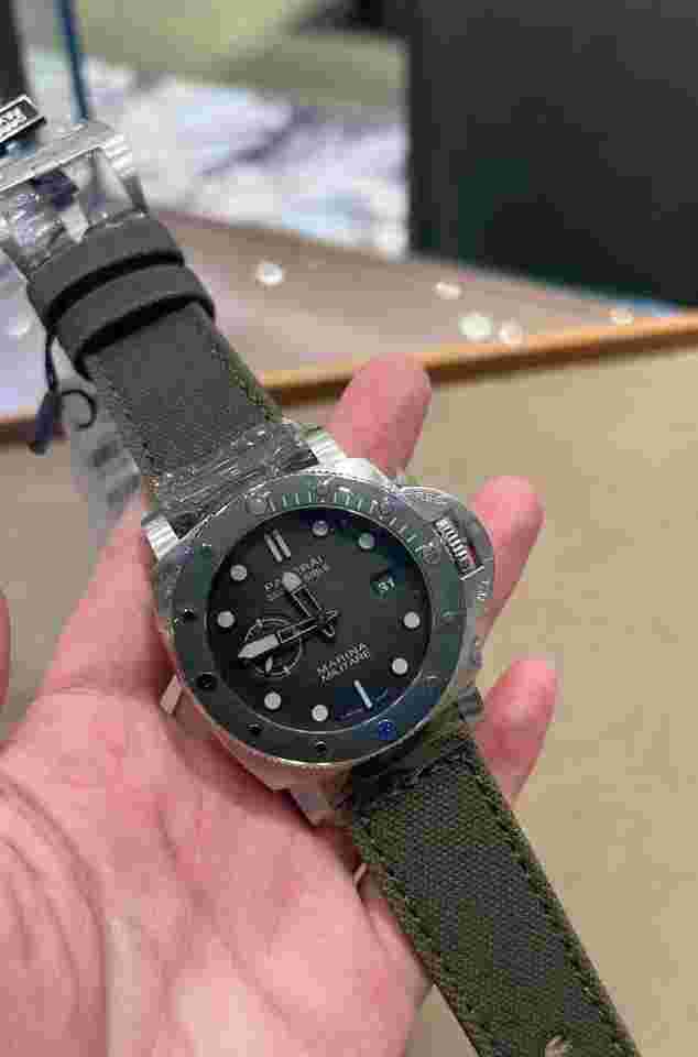 Panerai Submersible Marina Militare Pam01697 
