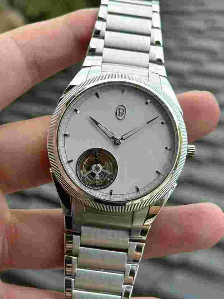 Parmigiani Fleurier Tonda Limited edition of 25 platinum automatic tourbillon watch 42MM.PFH921-202001-0200182
