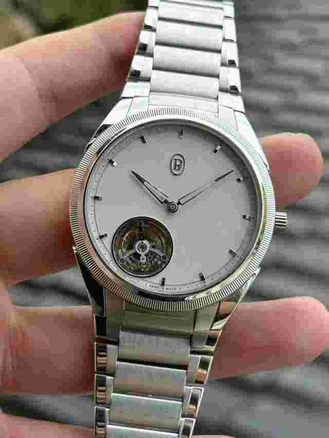 Parmigiani Fleurier Tonda Limited edition of 25 platinum automatic tourbillon watch 42MM.PFH921-202001-0200182
