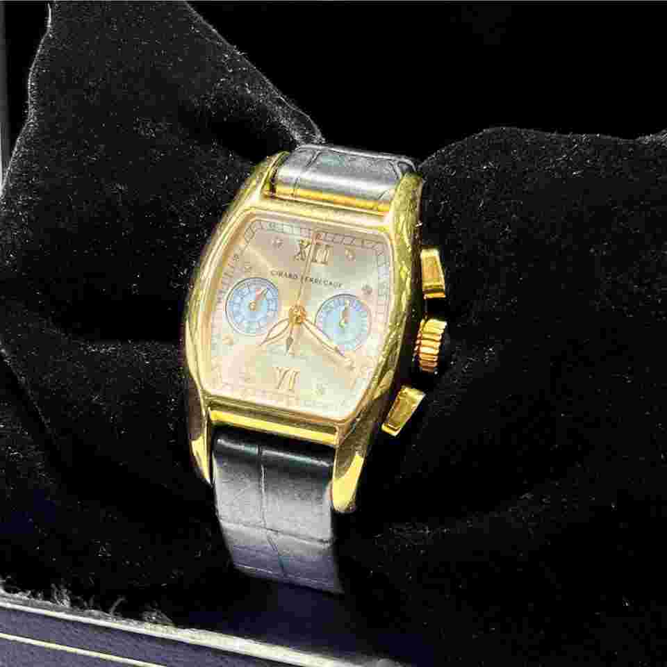 Girard Perregaux Richeville 2650 Richeville 30mm 18K Yellow Gold MOP Dial