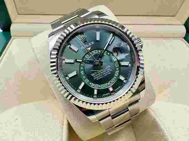 Rolex SkyDweller Green Mint Oyster Sky-Dweller 