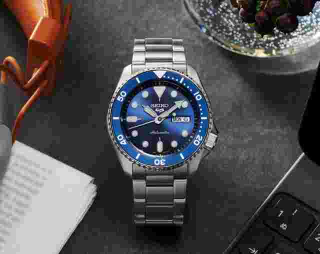 Seiko 5 Sports SRPD51K1 Blue Dial Stainless Steel Men's Watch 42.5mm Full Set
