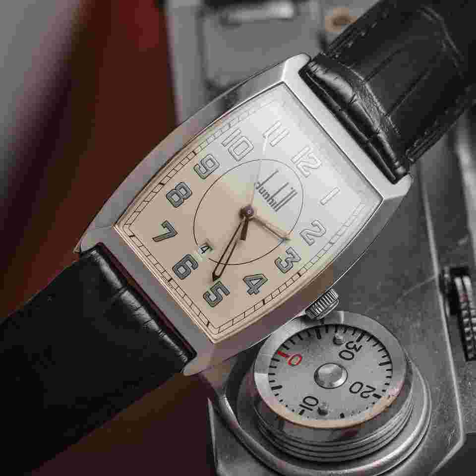 Alfred Dunhill Tonneau Case / Swiss Quartz Movement