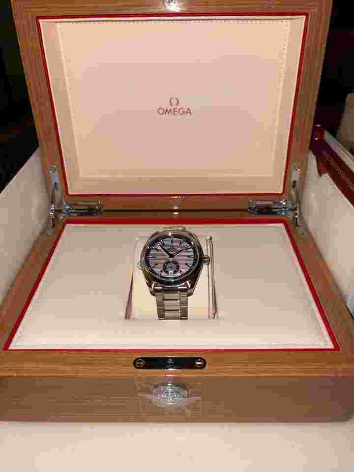Omega Seamaster Aqua Terra 150m Small Seconds Co-axial Montre OMEGA OMEGASeamaster Aqua Terra 2024 FULL SET NEUVE