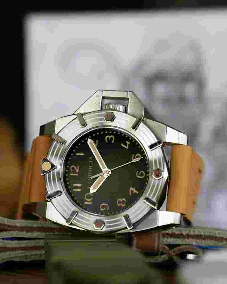 Corrigia04 Steel V-Black Complete with its original Corrigia Full-Set