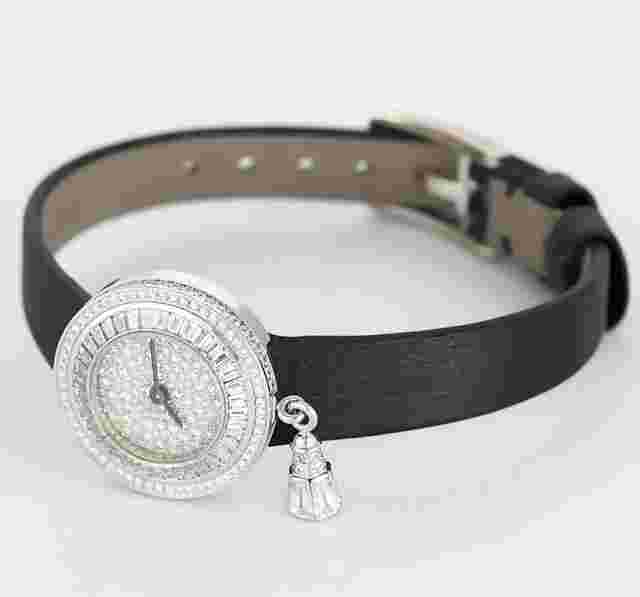 Van Cleef & Arpels Charms sweet full diamants Montre Sweet Charms full diamants Van Cleef & Arpels