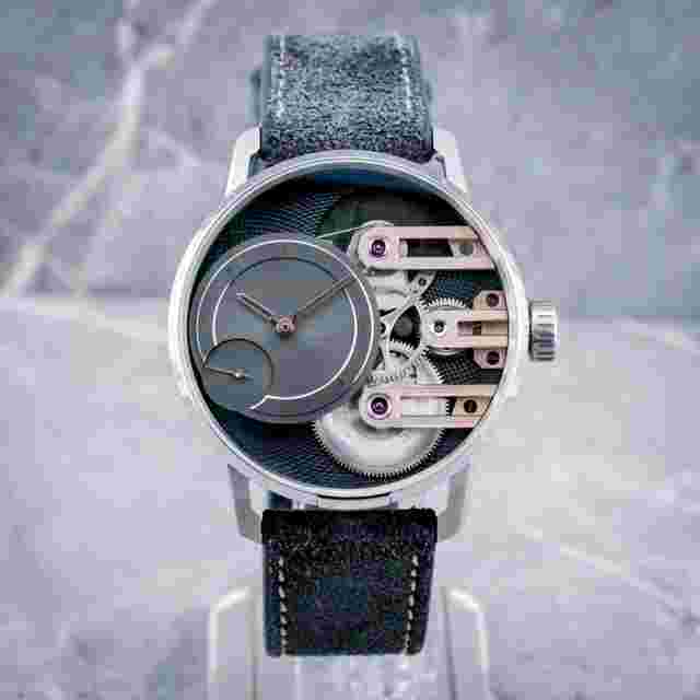 Armin Strom Gravity Equal Force Limited Edition Dubai 06/10