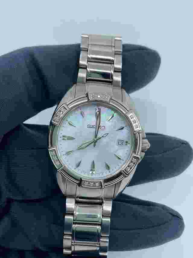 Seiko Armbanduhr Damen Quarz NOS | unworn | full set