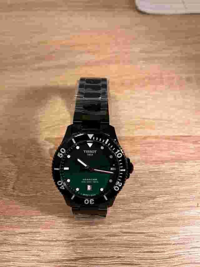Tess seastar 1000 Neuve jamais portée avec boite et identifier sur Tissot 