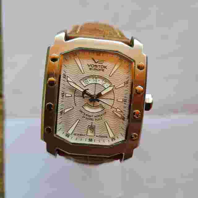 Vostok Europe ARKTIKA Icebreaker Montre série limitée à 3000 exemplaires