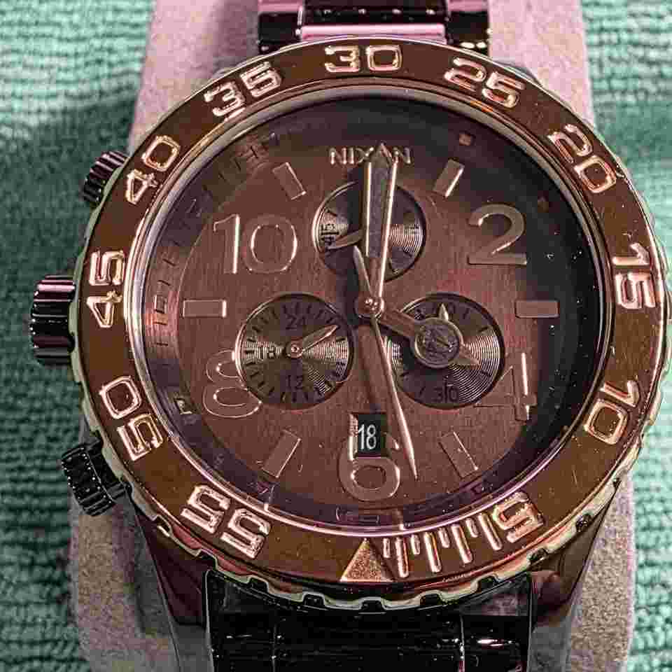 NIXON MINIMZE 42-20 CHRONO RARE BROWN AND ROSE GOLD 42-20 APRIL 2012 