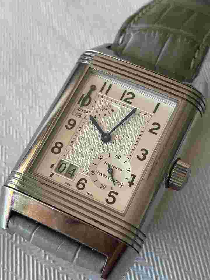 Jeager Le Coutre 240 815 Reverso grand modèle Reverso date - Réserve de marche - trotteuse 