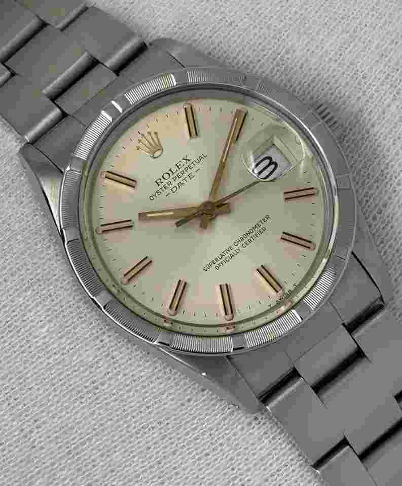 Rolex Oyster Perpetual Date Gents Watch 34mm Steel Oyster Silver Dial Automatic 15010