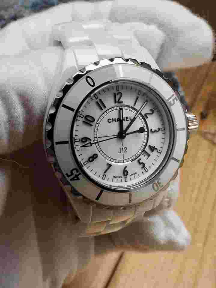 Channel J12 Quartz 33mm White Ceramic H0968 99% LN Authenticated in House