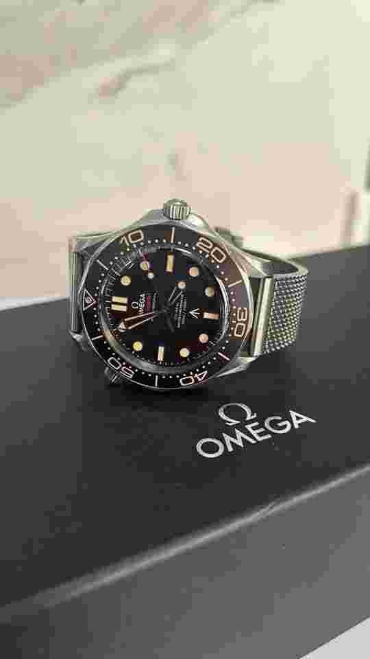 Omega Seamaster Diver 300 M 007 Full set box bag warranty pictograms and manual.