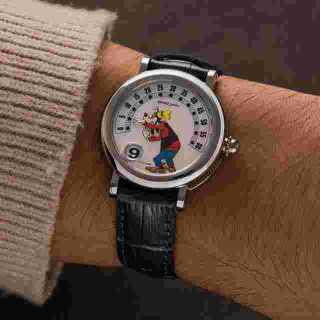 Gérald Genta Retrograde Goofy Stainless Steel 34mm automatic G3612 Complete Set