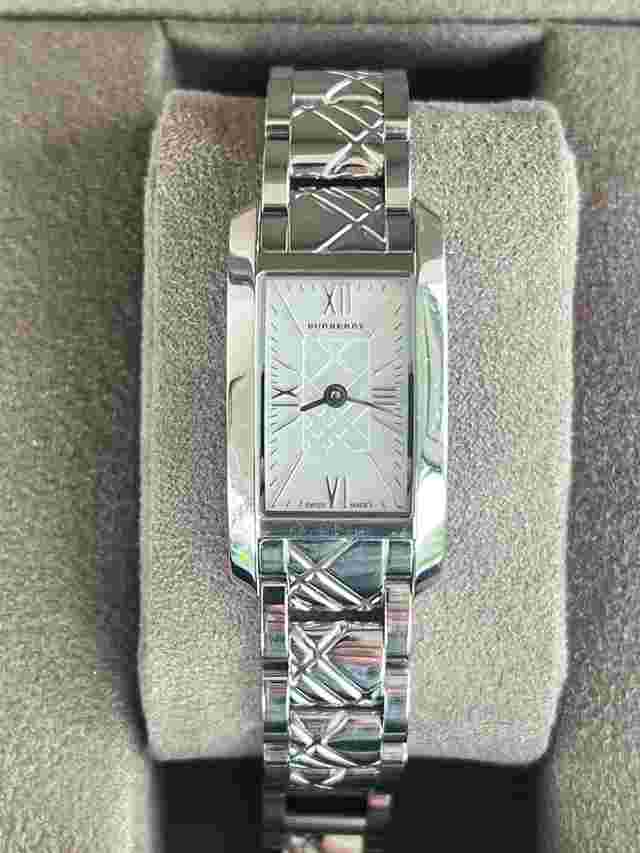 Burberry Check-stamped Dial Ladies Watch 33x25mm Burberry Ceas Burberry dama