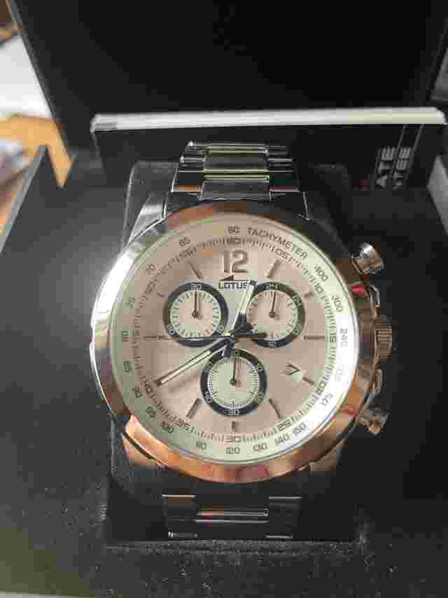 Lotus 4 Chronograph Steel White Dial sport elegant 
