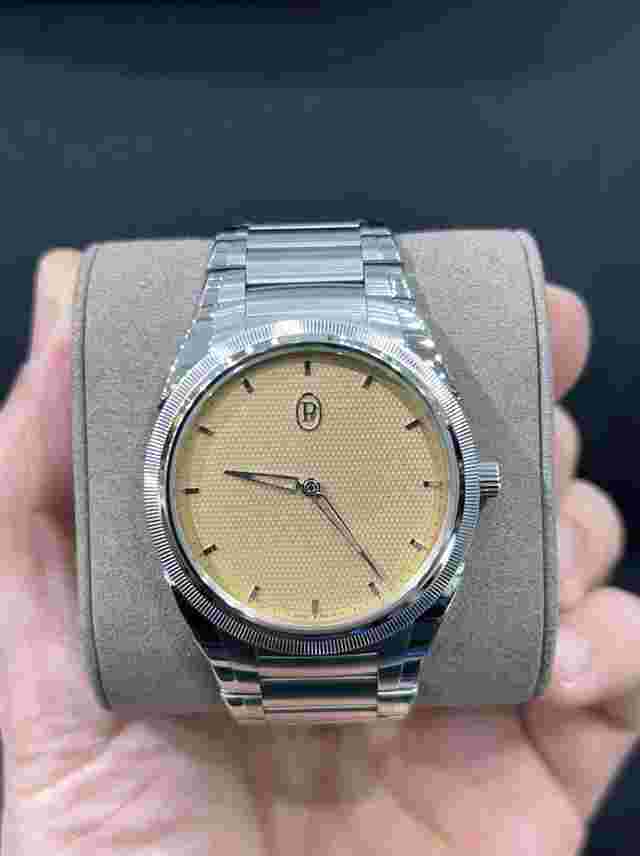 Parmigiani Fleurier Tonda
                           
                                 Pf Micro-rotor Golden Siena 40mm Stainless Steel and Platinum