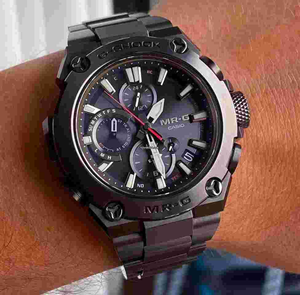 Casio G-Shock
MRG-B1000B-1A MID SIZE BLE DLC TITANIUM