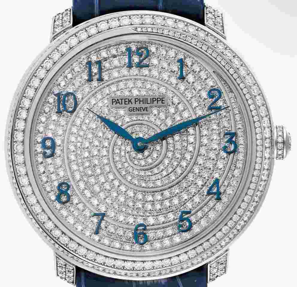Patek Philippe Calatrava
White Gold Blue Diamond Dial Calatrava