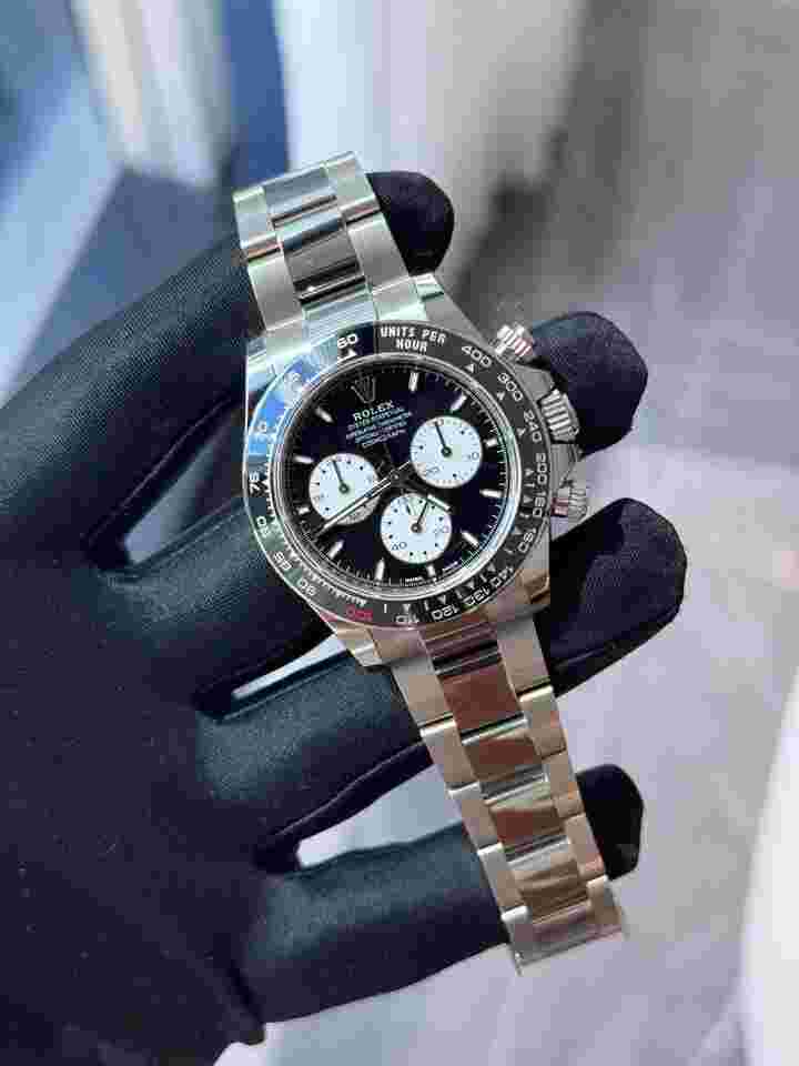 Rolex Daytona
White Gold “Le Mans” ( Dated 5/2024 New )