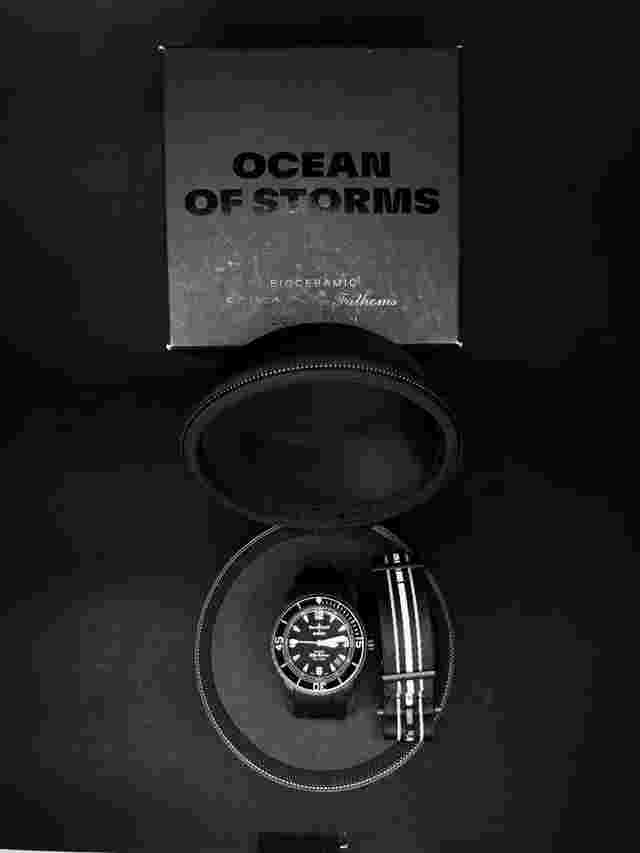 Swatch Scuba Fifty Fathoms Ocean Of Storms Scuba Blancpain Relogio em perfeitas condições - box completo.