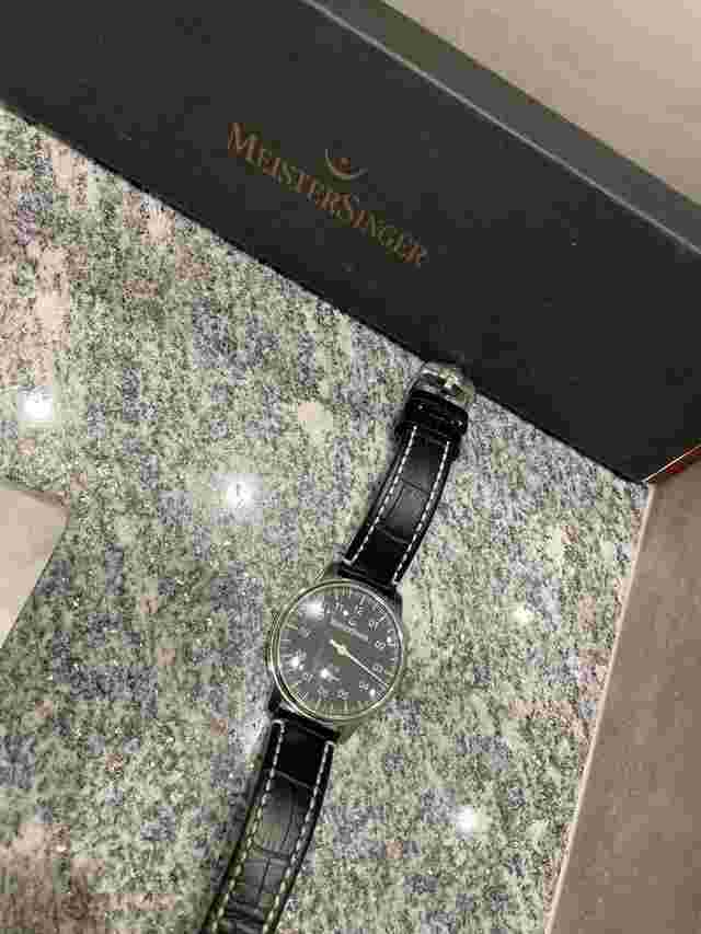 Meistersinger Circularis green Set complet boite + papier. Serie limite a 111 exemplaires.