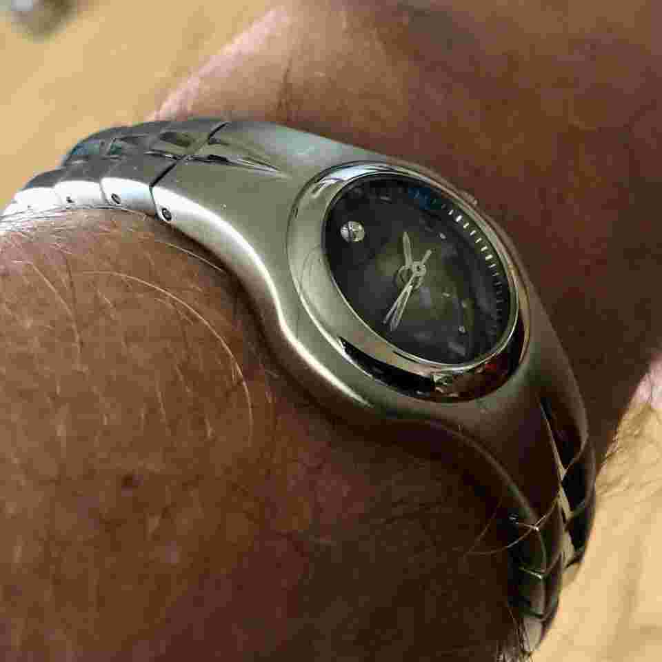 Excellanc - SWISS quartz / ETA movt. / COSMIC style / BUBBLE crystal / MUSEUM RARE gray gridient dial / RARE vintage 1980s / VERY GOOD and CORRECT working condition / Keeps GOOD TIME / NEW battery ORIGINAL bracelet 