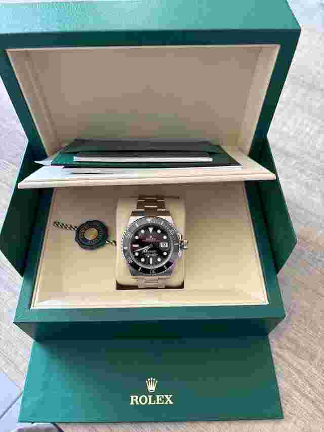 Rolex Submariner Date Set complet montre neuve