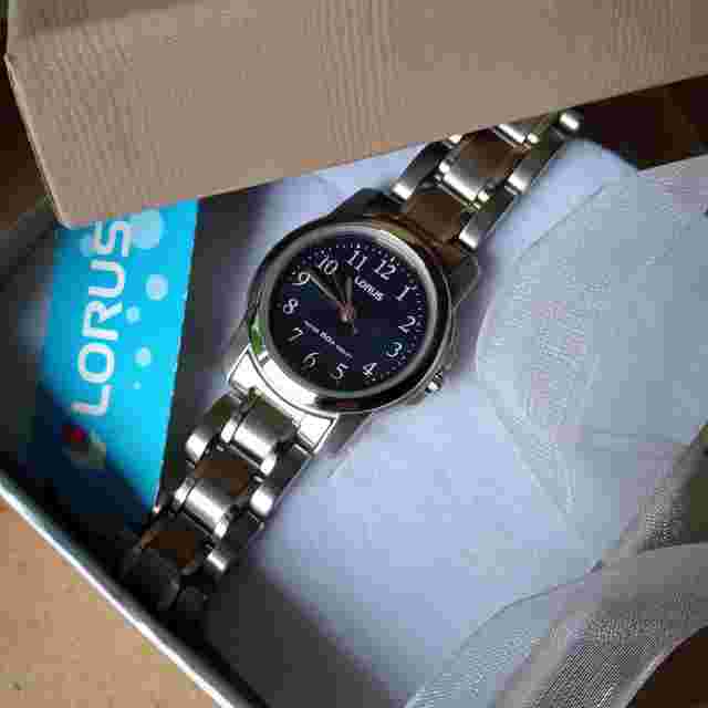 Lorus Lady Quartz by Seiko All steel - Vintage 00 NOS Beautiful blue dial - Original warranty - WR50 m