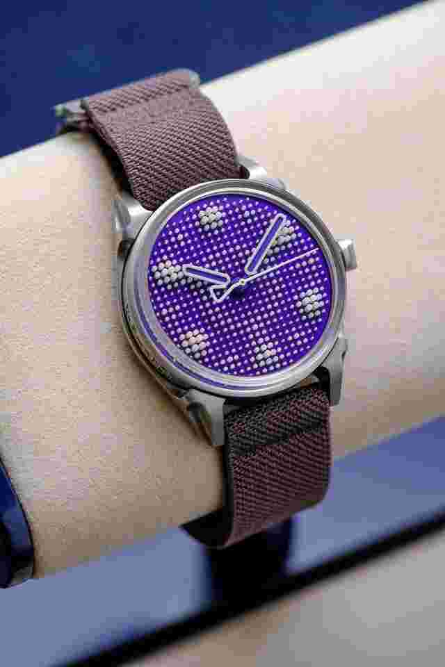 kollokium Projekt 01 - Variant “F” Purple Box and papers