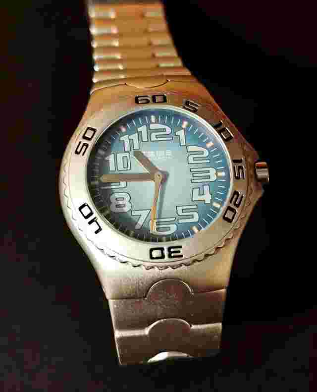 Breil Tribe Relógio de Homem Breil,modelo Tribe,todo em aluminio.