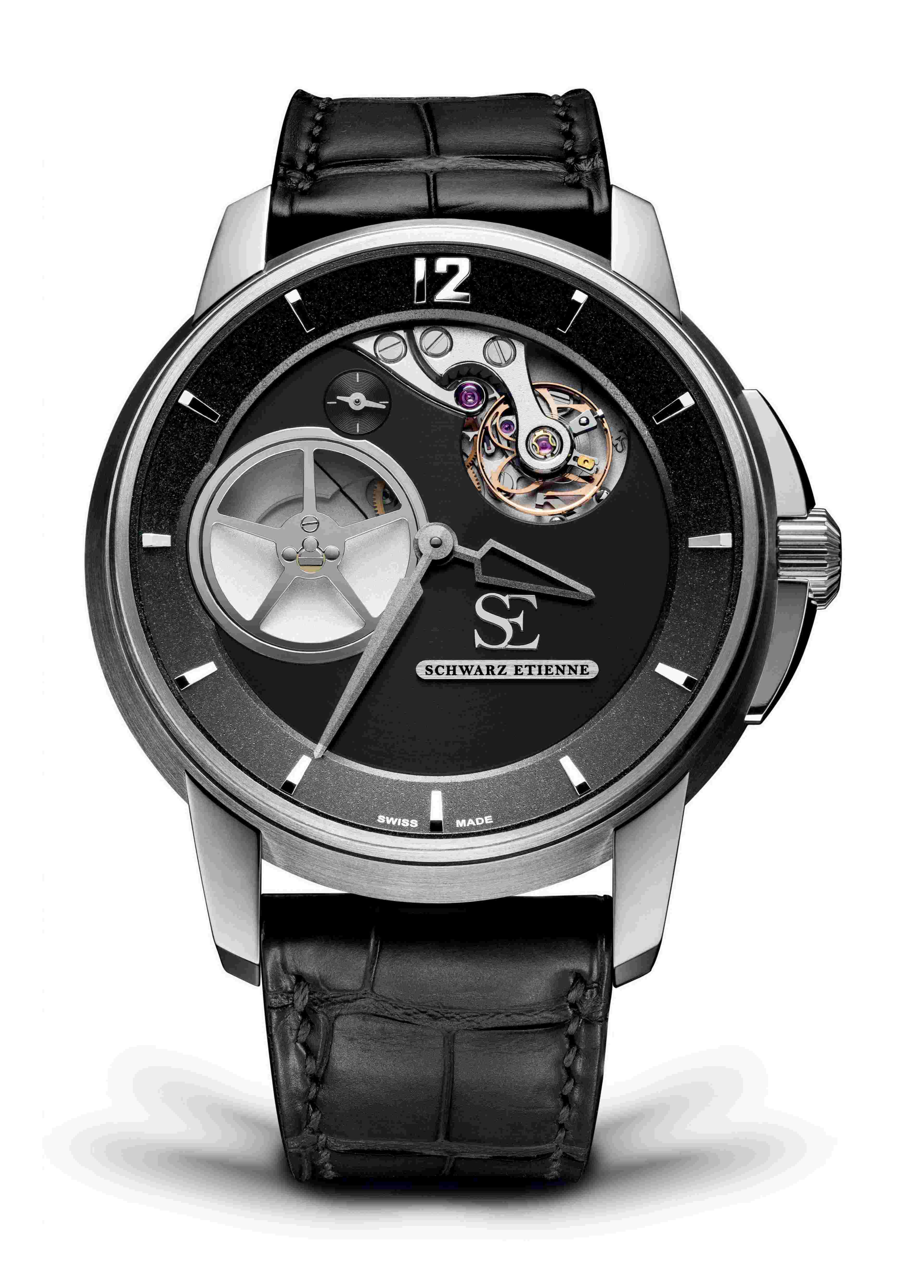 Schwarz Etienne
Roswell Black