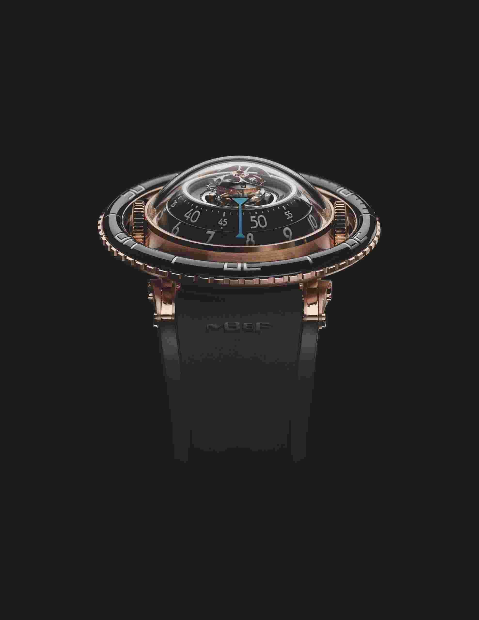 MB&F
HM7 Aquapod Red Gold