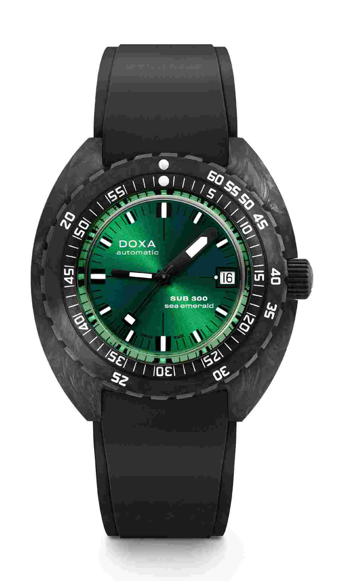 Doxa
SUB 300 Carbon Sea Emerald