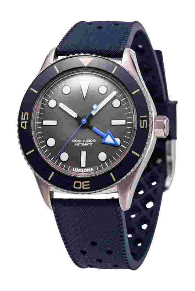 Basecamp Explorer Blue bezel