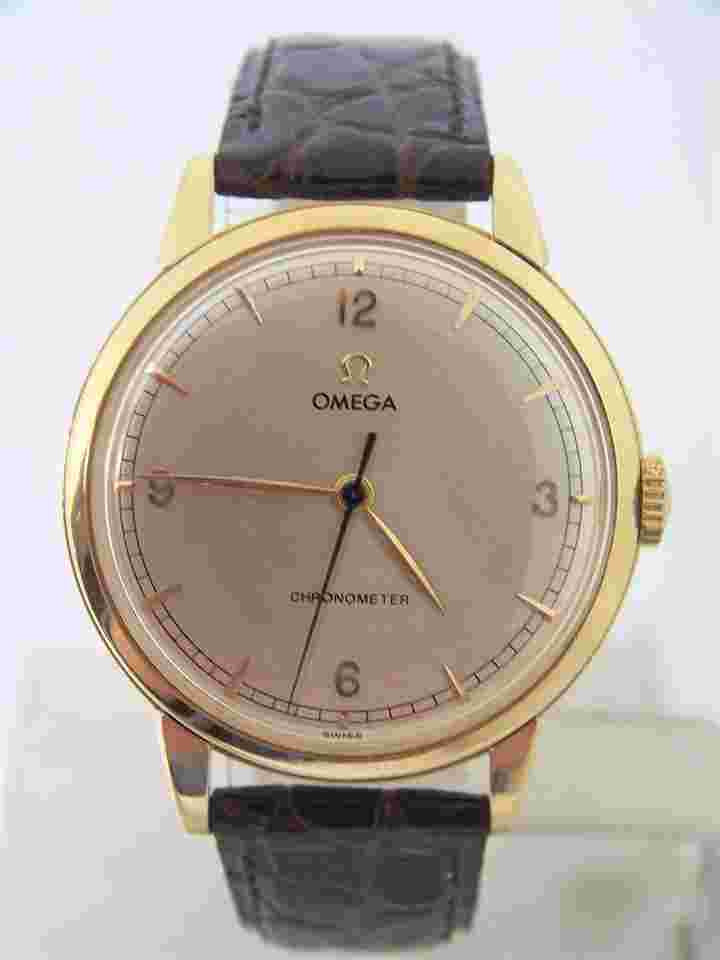 Omega Classic
Vintage Solid 18k Gold 17J Winding Watch 1950s Cal. 30T2 SC RG CHRONOMETER EXLNT