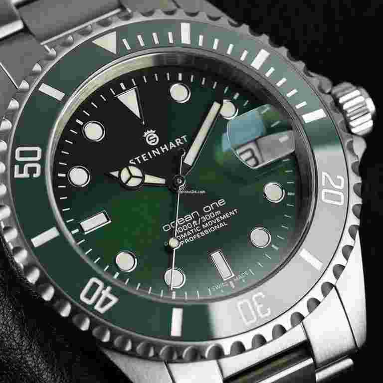 Steinhart Ocean 1
One 42mm Green Bezel / Dial Swiss Automatic Diver Watch 103-1063