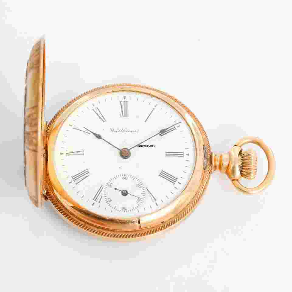 Waltham
14K Tri Gold Ladies Pendant Pocket Watch