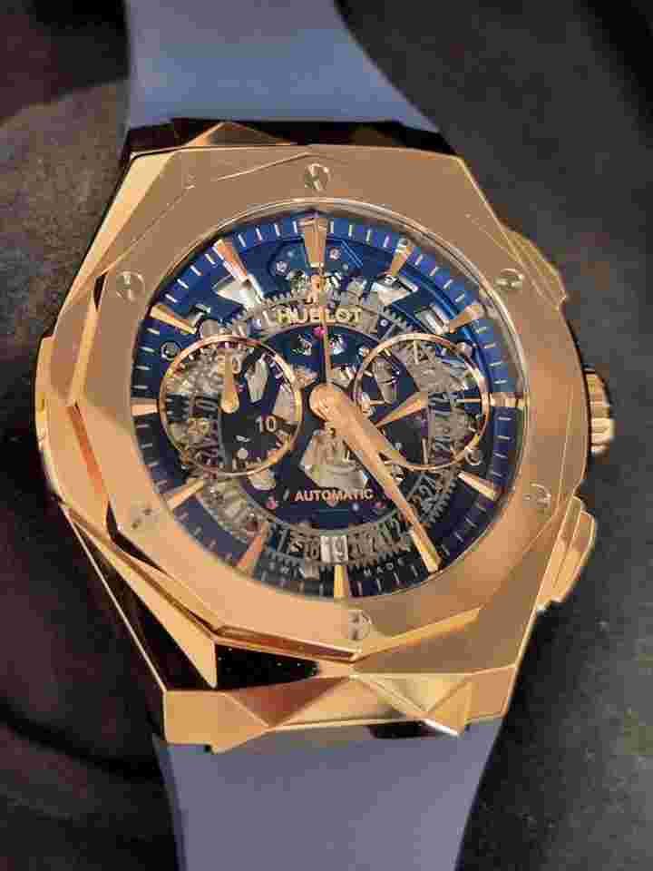Hublot Classic Fusion Aerofusion
Orlinski Limited Edition NEW UNWORN 525.OX.5180.RX.ORL21