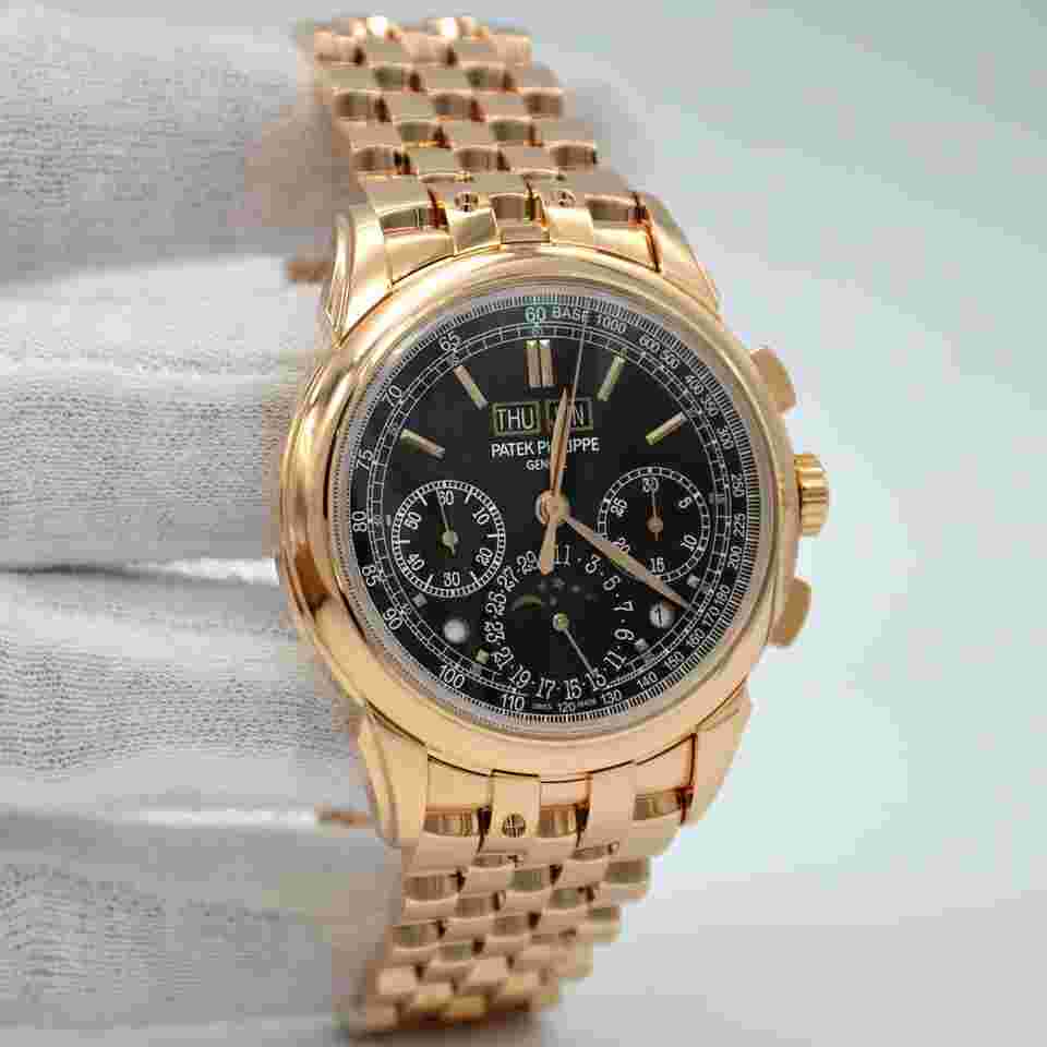Patek Philippe Perpetual Calendar Chronograph
warranty dated (November 2021)