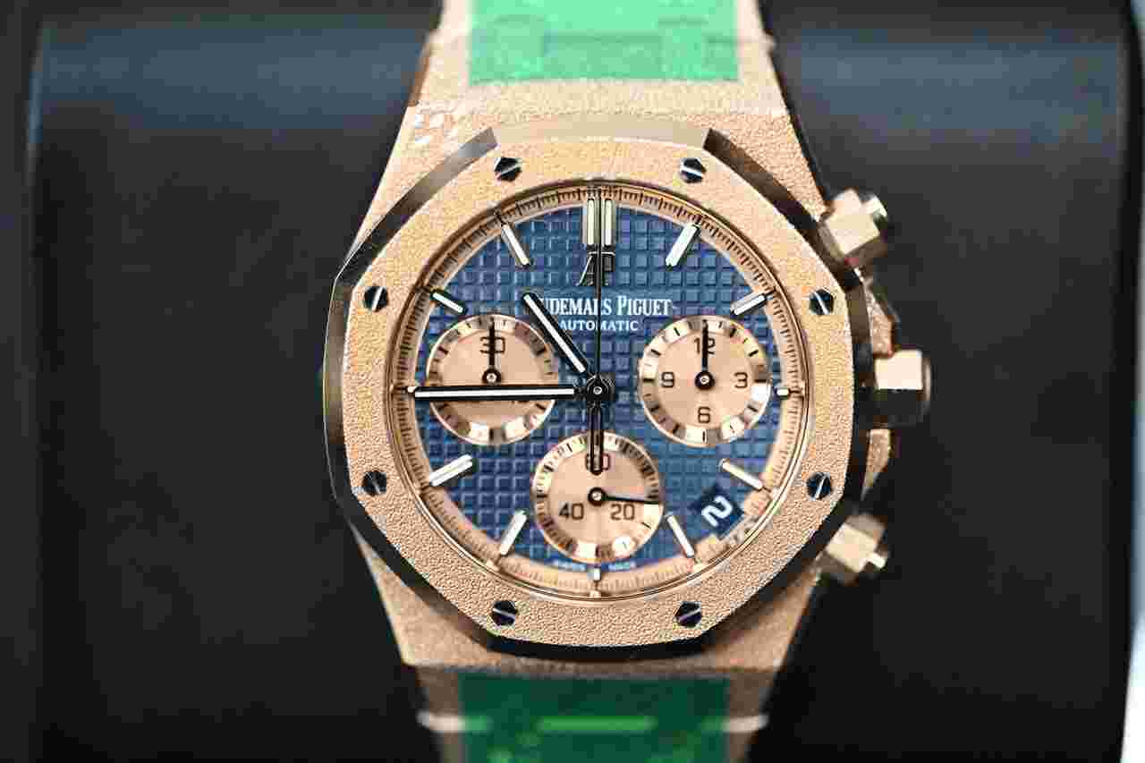 Audemars Piguet Royal Oak Chronograph
26239OR.GG.1224OR.01 Automatic 2022 Rose gold Like new & unworn