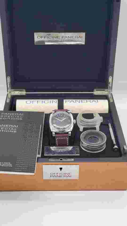 Panerai Radiomir 1940
Marina Militare Radiomir 1940 Full Special Editions Set unpolished first owner PAM 587