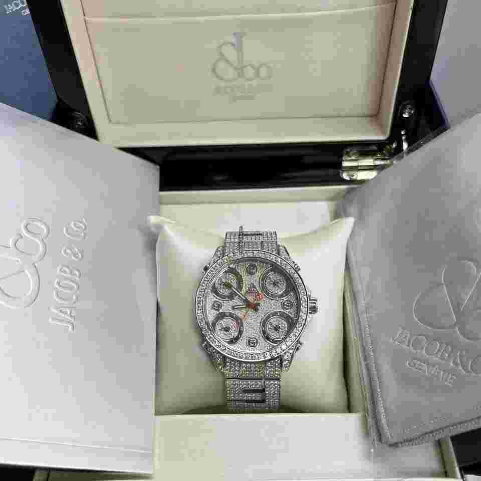 Jacob & Co. Five Time Zone
JCM30 40mm Stainless Steel Diamond Pave Watch
