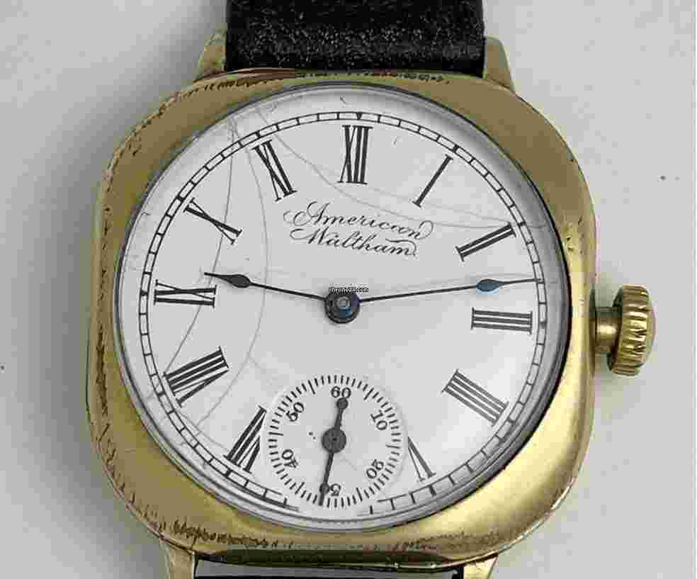 Waltham
American Art Deco 1923 14K Gold Filled Porcelain Dial Roman Numbers Made in USA