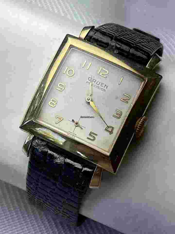 Gruen
Gold Plated Rectangular Fancy Lug Ref 422/061 Cal 422 Vintage Swiss Made