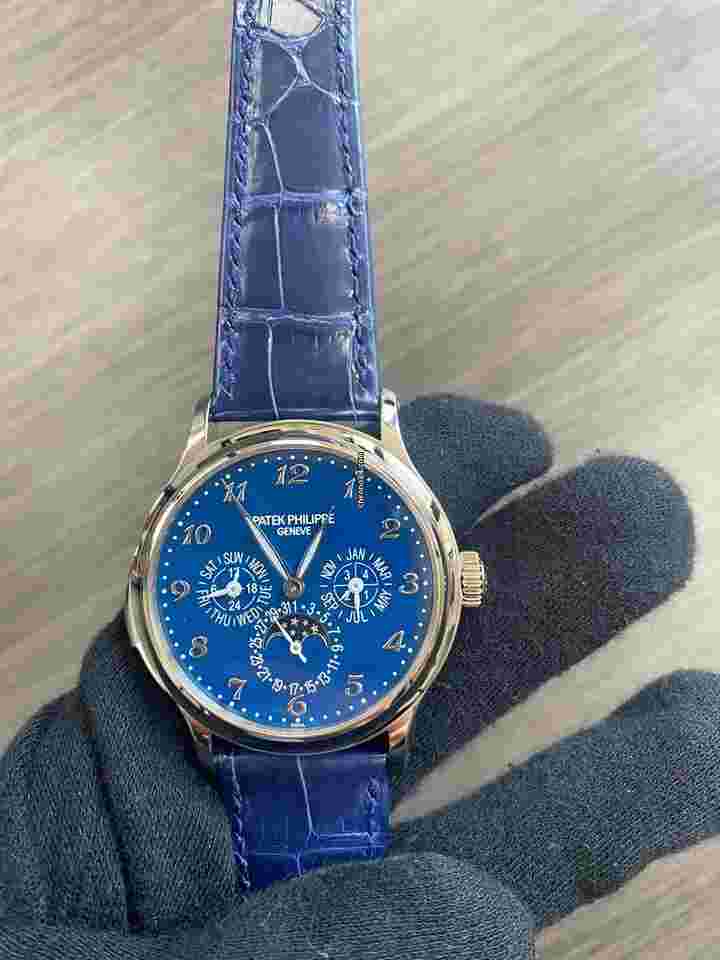 Patek Philippe Minute Repeater Perpetual Calendar
5374G Minute Repeater Perpetual Grand Complication