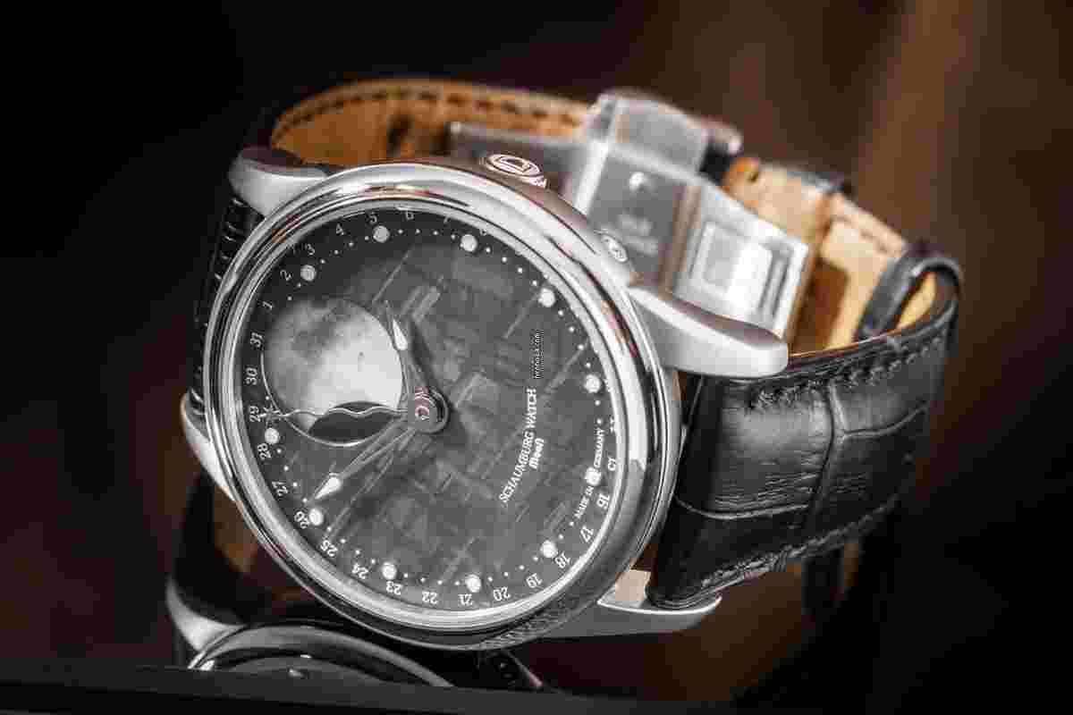 Schaumburg
Moon Meteorit Dial Sch-mnme Automatic 43mm Box & Papers