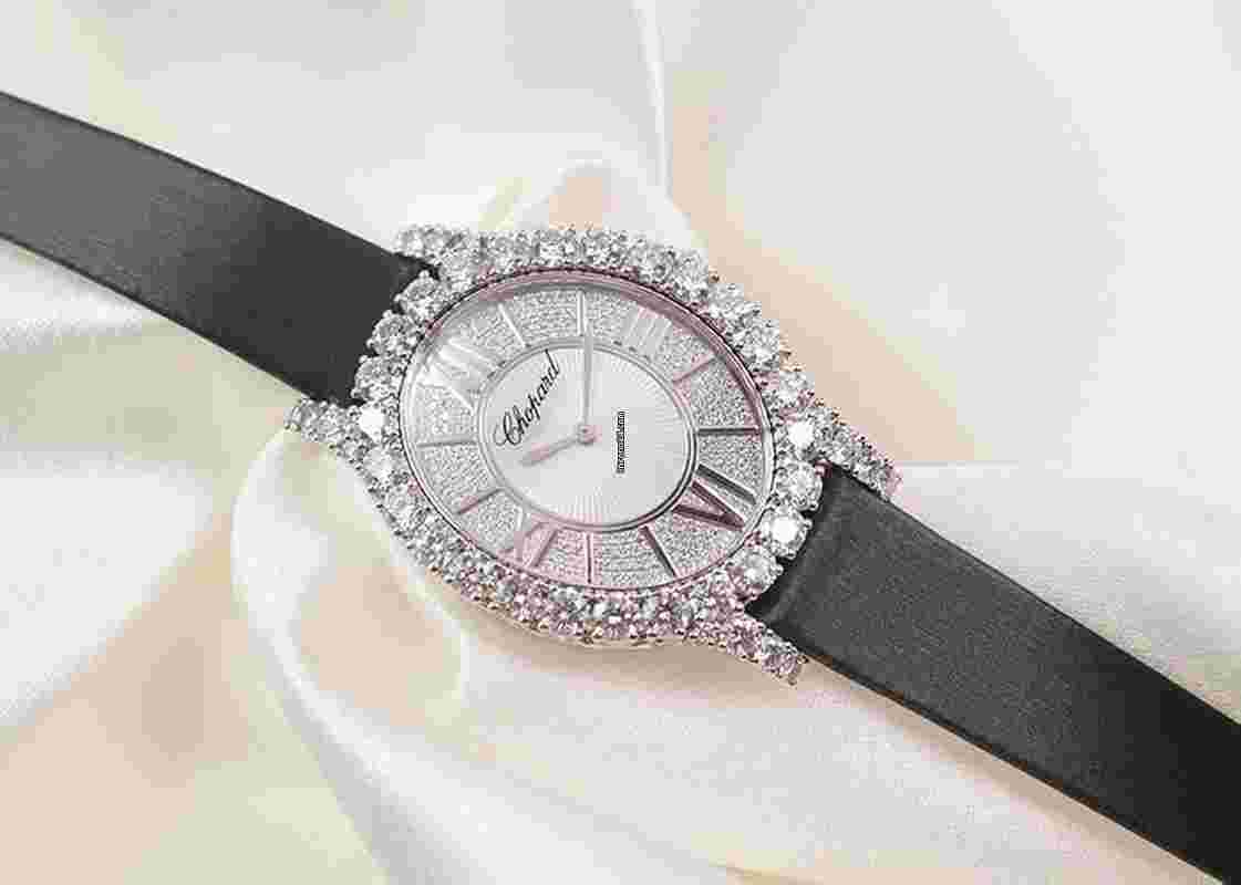 Chopard
L’Heure du Diamant Oval Diamond Black Satin Ladies Watch 139383-1201